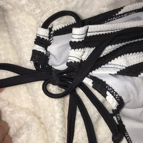 Swimsuit - Picture 3 of 8